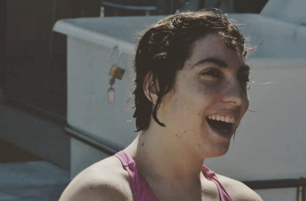 Rostro de Anna sonriente