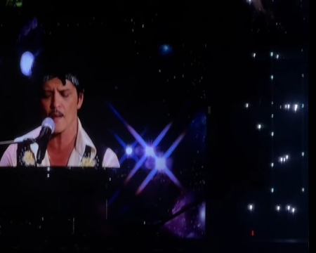 bruno Mars al piano